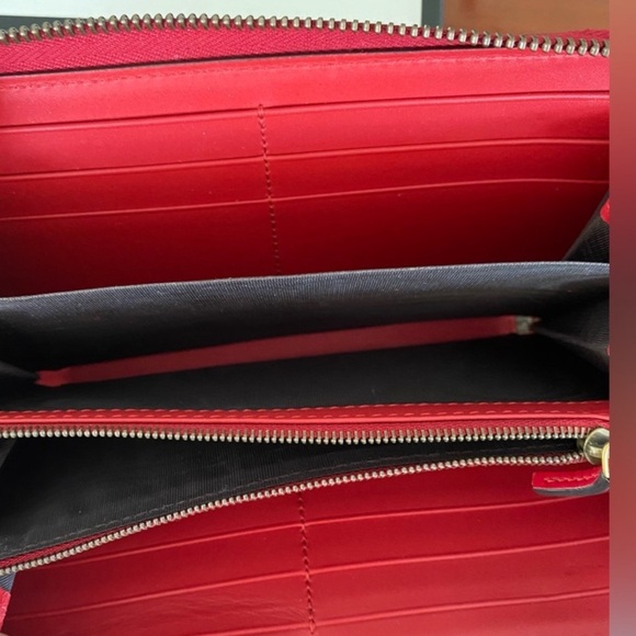 Gucci Cherry ๐ Long Zip Wallet ( Limited Edition ) - Picture 5 of 5